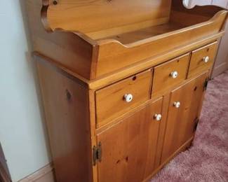 Vintage dry sink