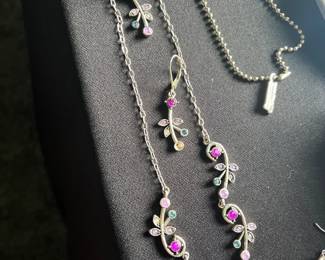 Necklace/Earrings Matching Set