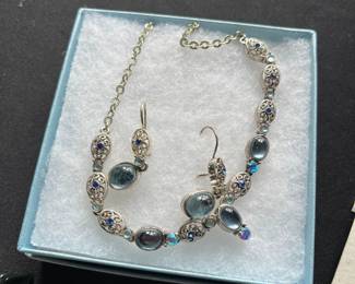 Necklace/Earrings Matching Set