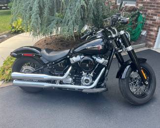 2019 Harley Davidson Softail Slim 3K Miles $14,000 OBO