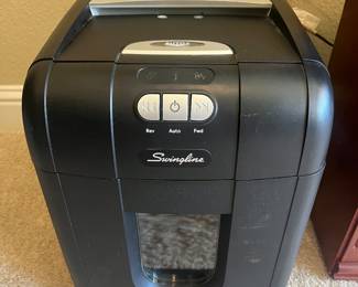 Swingline Paper and Credit Card Shredder 