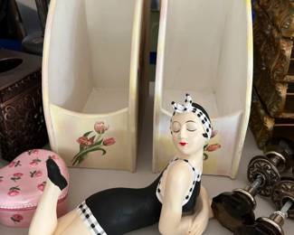 BATHING BEAUTY FIGURINE - Black and White Collectible Beach Girl with her  Foot up