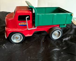 Great selection vintage CLEAN Buddy L & Tonka trucks