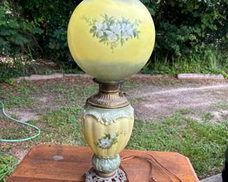 Gorgeous antique Banquet lamp