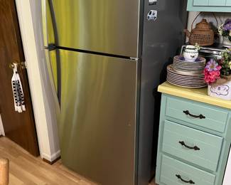 Refrigerator