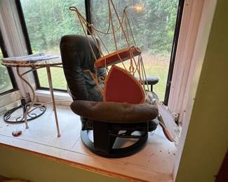 Heart-back bistro chairs with table