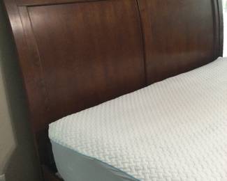 CALIFORNIA KING SIZE BED