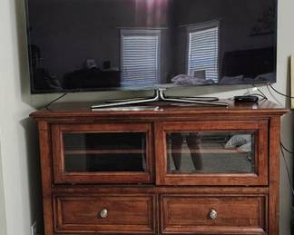 ENTERTAINMENT/ STORAGE CABINET