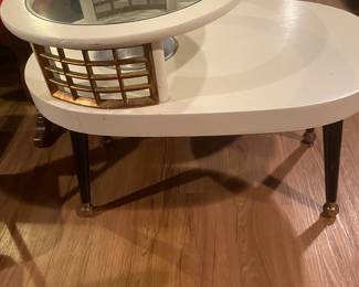 PAIR OF DONNA DRAKE, TV STUDIO COLLECTION, VINTAGE OVAL END TABLES. GLASS TOP  w/BRASS  DETAILS.