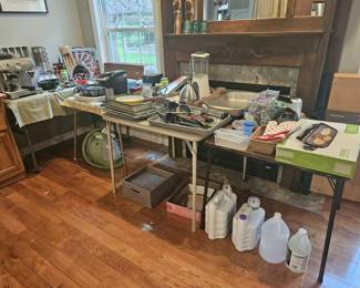 SOME OF THE KITCHEN ITEMS