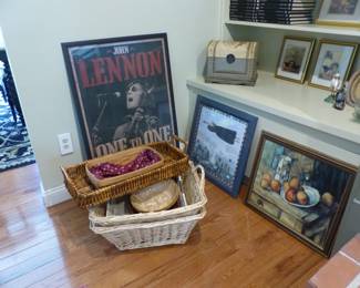 Pictures & baskets