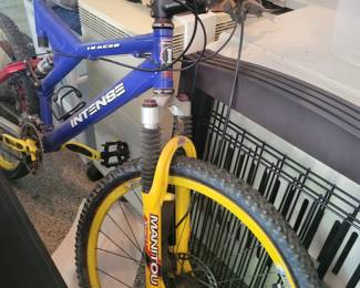 Intense Tracer Mountain Bike. 