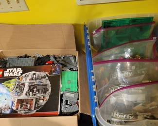 Lego Nirvana. A large selection.