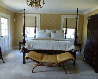 Mahogany 4 poster king size bed, pair of side tables, lamps, bench