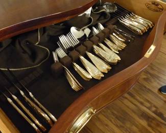 Stainless silverware