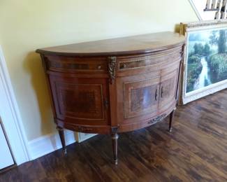 Demilune cabinet