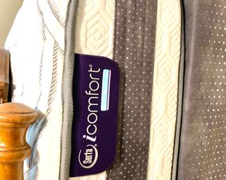 Very nice i-comfort king mattress set 