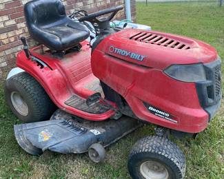 Lawnmower needs an ignition and carburetor.