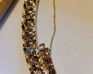 Gold and diamond bracelet...17 diamonds