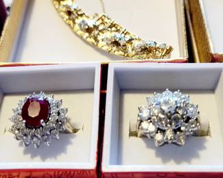 Diamond cluster and gold ring. Diamond and sapphire gold ring