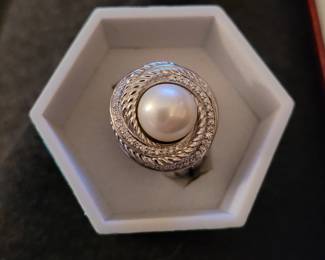 David Yurman designer pearl and diamond ring