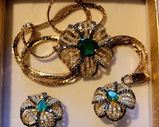 Diamond and emerald necklace and matching earrings
