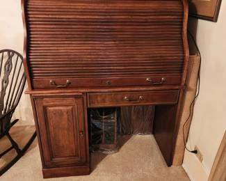Rolltop desk