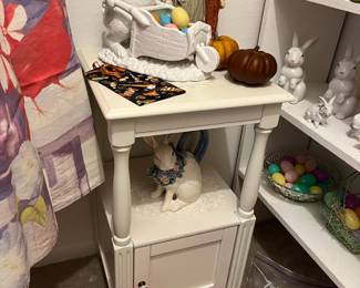 Wjite chairside table and bunnies!