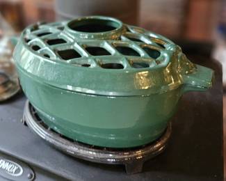 "John Wright" cast iron steamer, humidifier and casserole