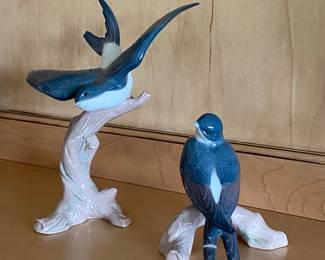 Mocking birds pottery