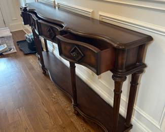 Foyer console table by Hooker furniture