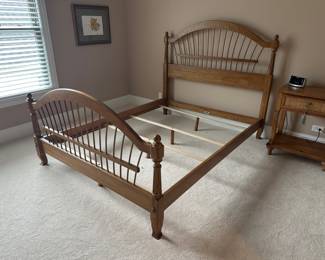 Vtg French Maison queen bed frame; by Ethan Allen