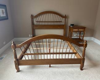 Vtg French Maison queen bed frame; by Ethan Allen