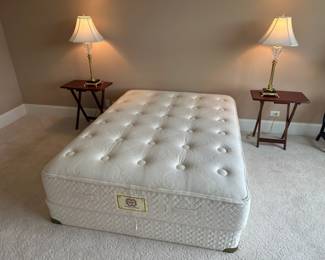 Queen Stearns & Foster Ealing mattress and box spring