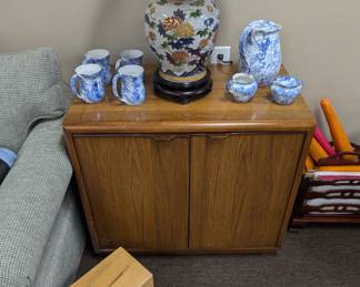 Drexel Side Table/Cabinet