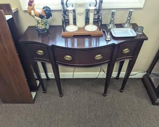 Craftique Entry Table