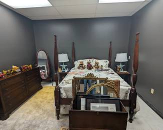 Craftique Poster Bed