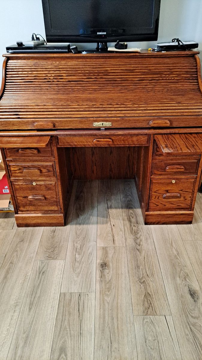 Hand Crafted Dutch Winners Only oak roll top desk… EXCELLENT condition!