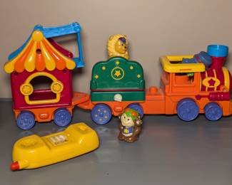 Fisher Price Little People Playset