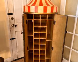 Wine holder cabinet