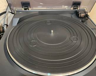 Auto-Technica Turntable