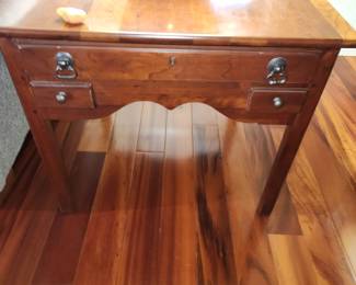 Lexington Co. Side Table 