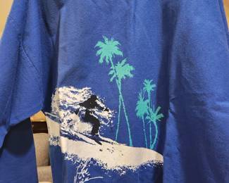 Like new - Vintage highly collectible men's Crazy Shirt. 