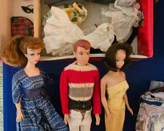 Vintage Barbie / Allan, Barbie box, clothing.