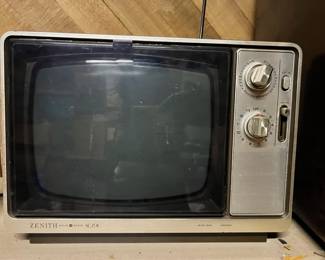 1970's Zenith Solid State Portable TV 