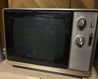 1970's Zenith Solid State Portable TV 