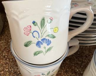 Floral Expressions Stoneware Dinnerware Set