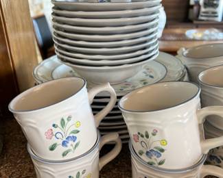 Floral Expressions Stoneware Dinnerware Set