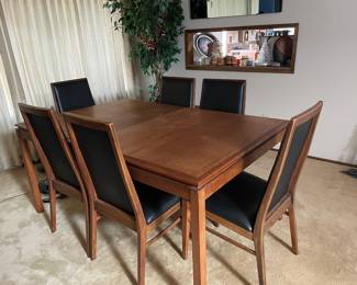Dillingham MFG Co. MCM Walnut Dining Table & Dining Chairs