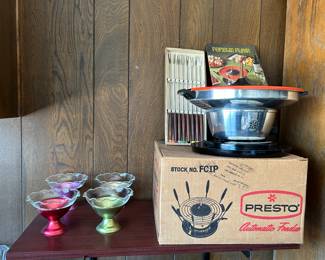 Vintage kitchen items - New in box.